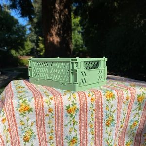 Foldable & Stackable Crate in Sage Green